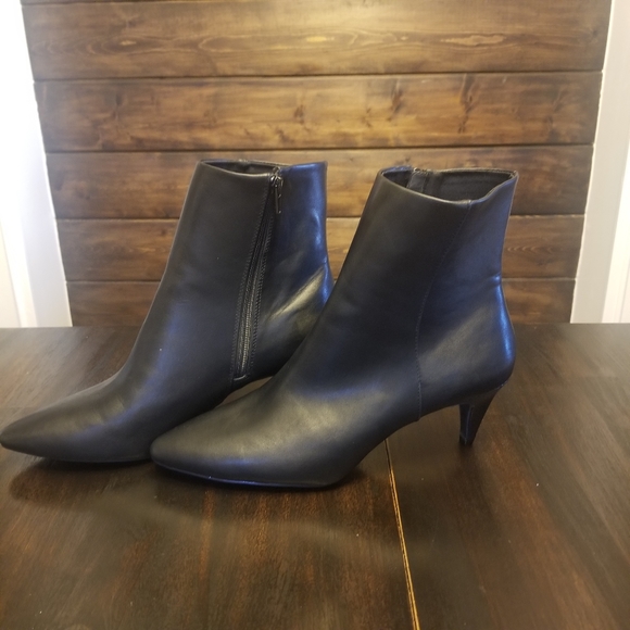 Black Christian Siriano Heeled Boots - Picture 3 of 5